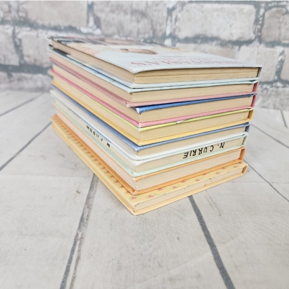 Vintage 1980s Set of 8 Hardcover Weekly Reader Books School Elementary - Picture 10 of 10